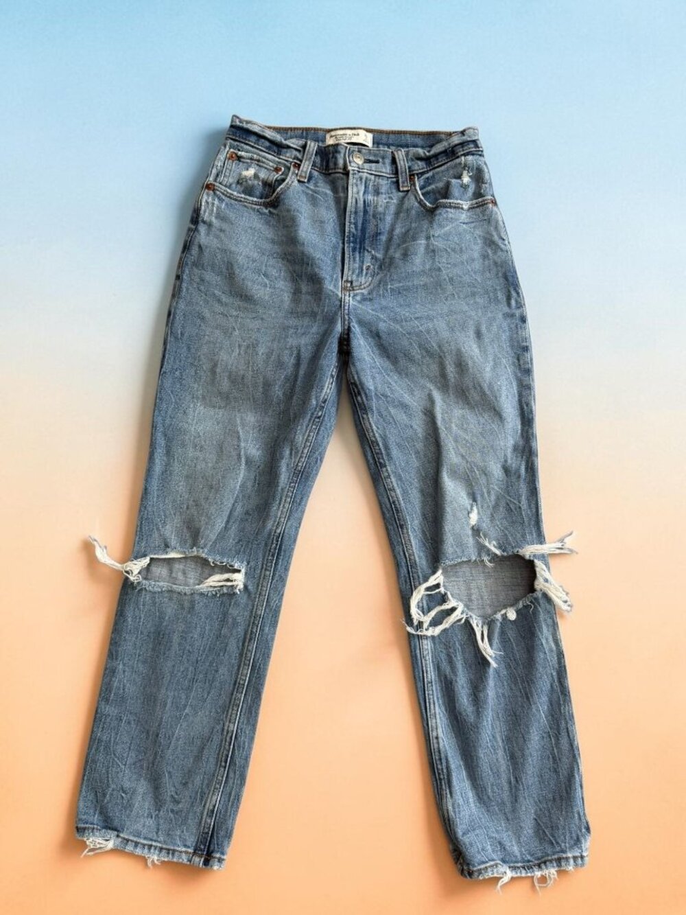ABERCROMBIE & FITCH Ankle Straight Distressed Jeans Size 2